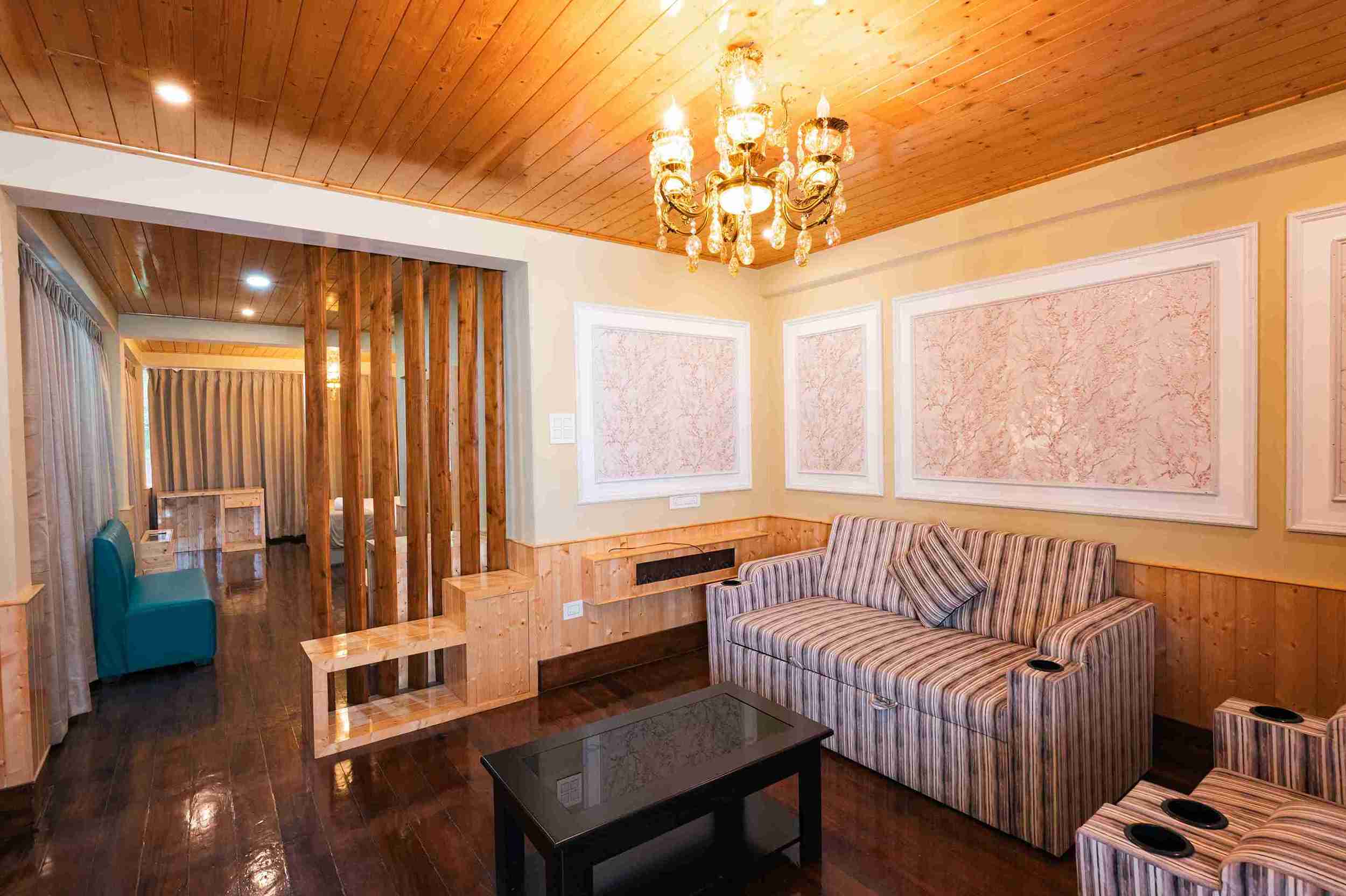 Himalayan Eagle Suite room (2)_11zon